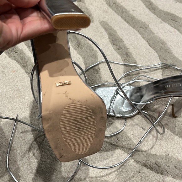 SILVER METALLIC SANDALS
BILLINI - Picture 4 of 5